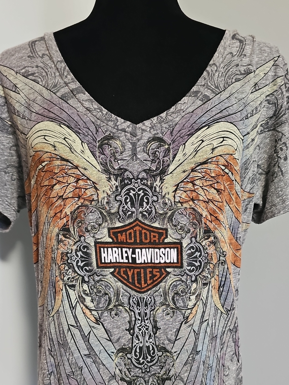Harley-Davidson Gray V-Neck Tee with Orange and Cream Wing Graphic